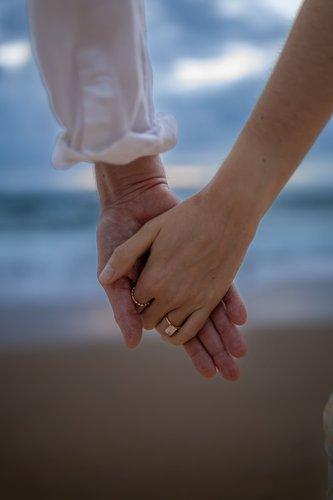 mobile - carousel-hero-element image-3